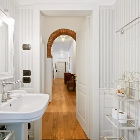 San Vitale Elegant Flat Βερόνα