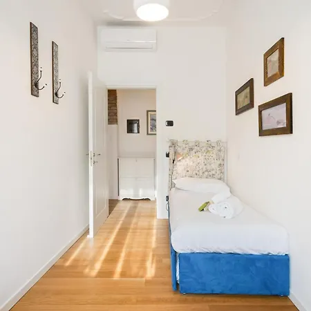 San Vitale Elegant Flat