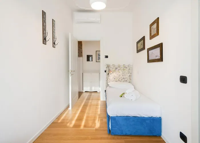 San Vitale Elegant Flat