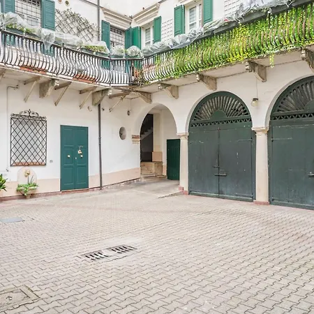San Vitale Elegant Flat